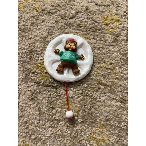 Hallmark Keepsake Snow Bear Angel Christmas Ornament 1993 - Picture 4 of 7